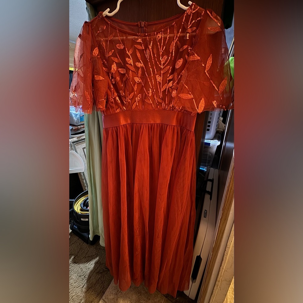 Girls 16 or Teen size S tailored gown